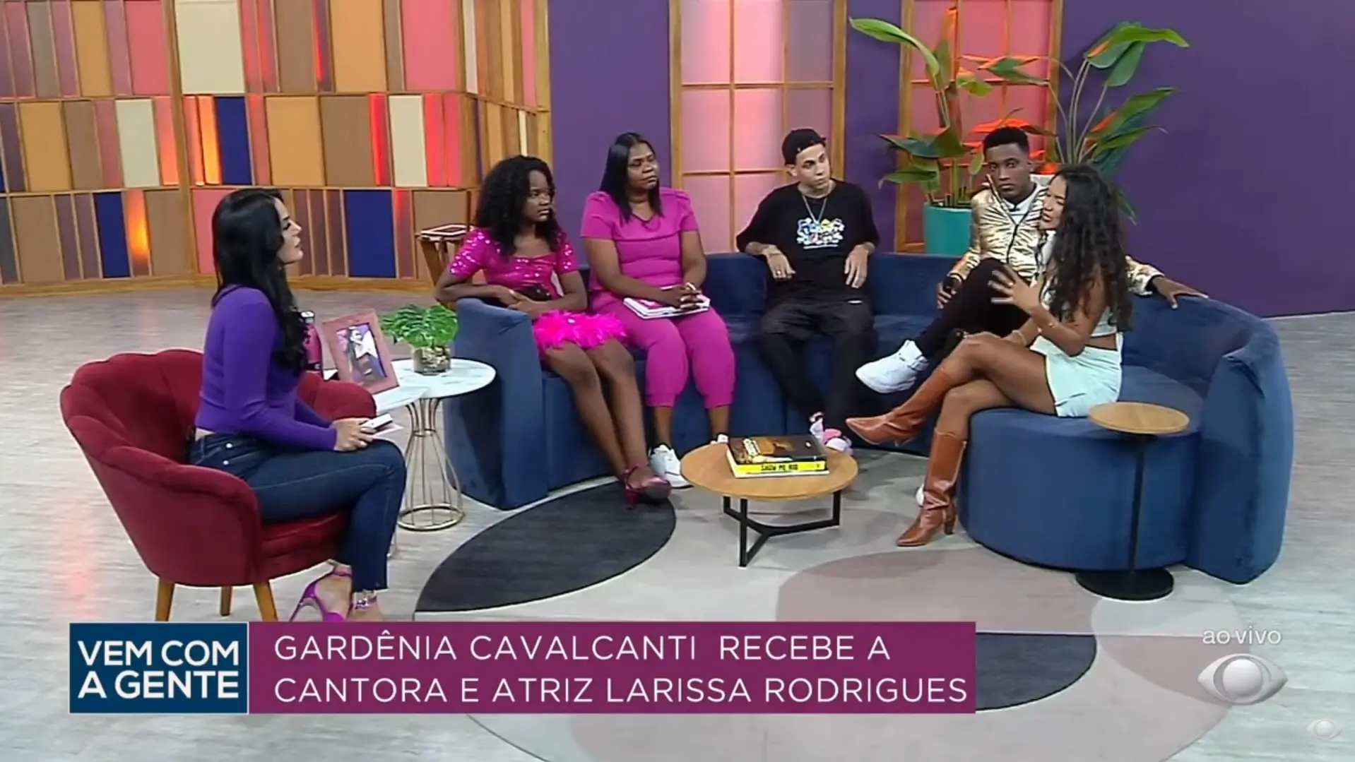 Video: Gardênia Cavalcanti recebe Theus Costa e Larissa Rodrigues